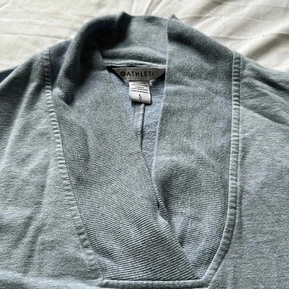 Athleta Light Blue long sleeve pullover size large - Picture 2 of 7